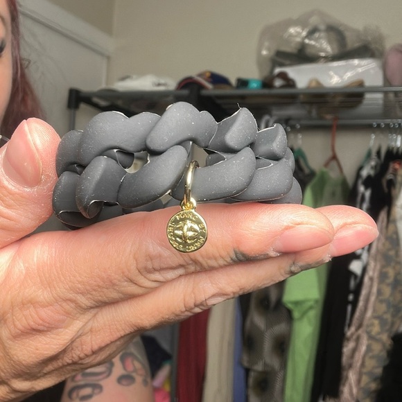 Marc by Marc Jacobs with Gold Charm turn lock charm logo - Picture 1 of 1